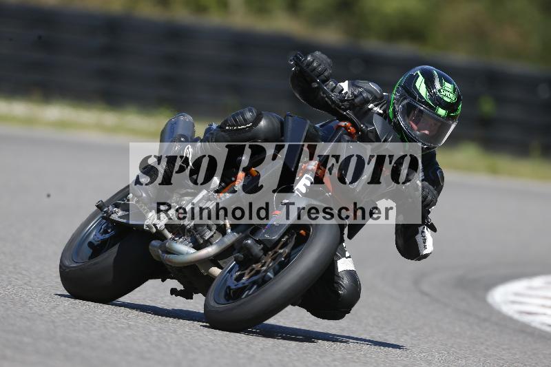 /Archiv-2025/48 25.08.2025 Cornu Master School ADR/rot-rouge/38